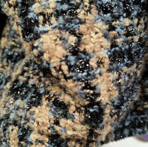 Unique jacket - Picture 7 of 8